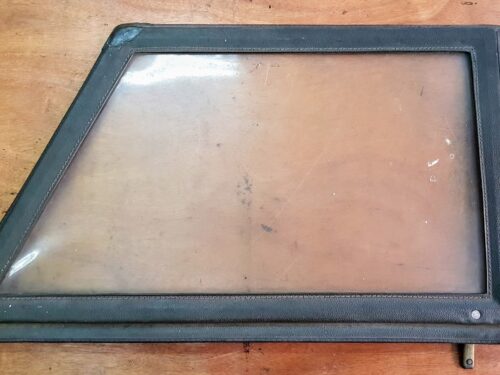 181898837 Window set
