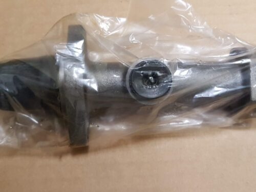 113611023B Brake master cylinder
