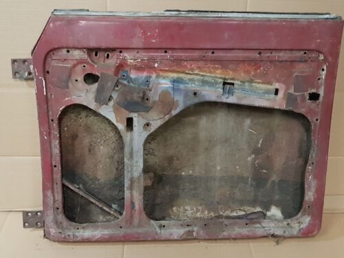 151831052D Door bare right