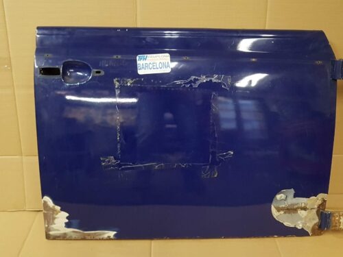 151831052J Door bare right