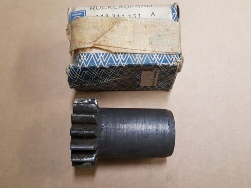 113311161A Reverse gear