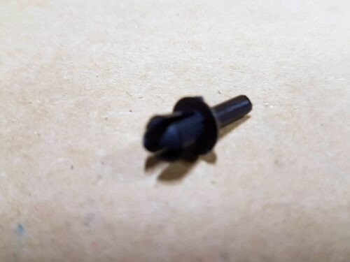 151871417 Spreader rivet