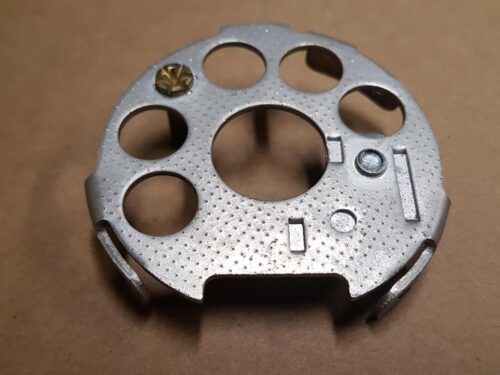 111905227 Contact breaker plate