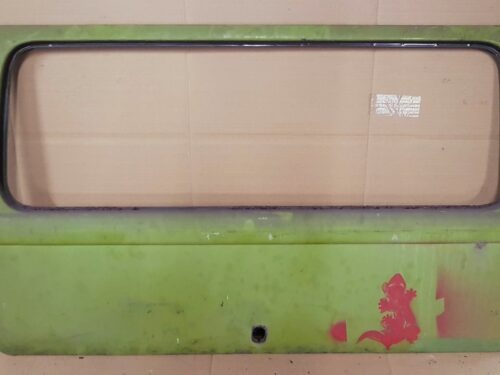 211829105AD Rear panel lid