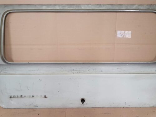 211829105Q Rear panel lid