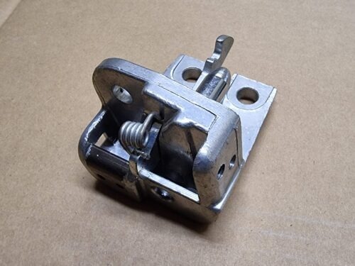 211843740A Retainer block
