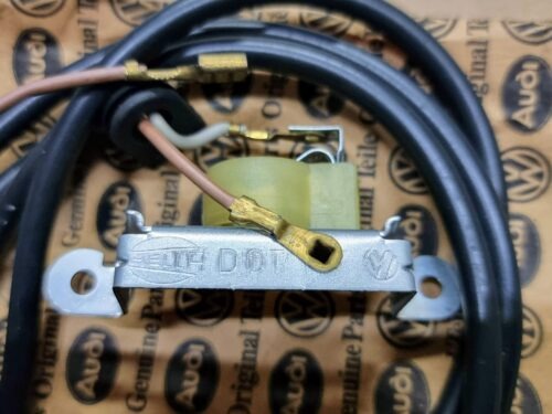111943117D Bulb holder, license plate light