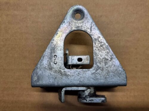211829211E Lock rear panel lid