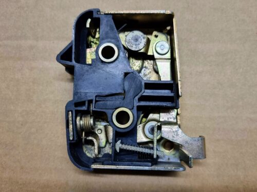 251837015A Door lock, left