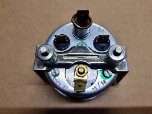 271919031B Fuel gauge