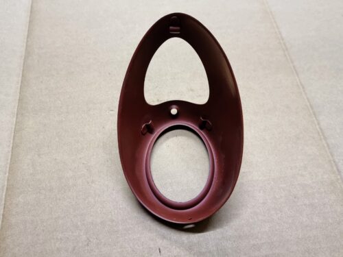 111945111B Tail light housing