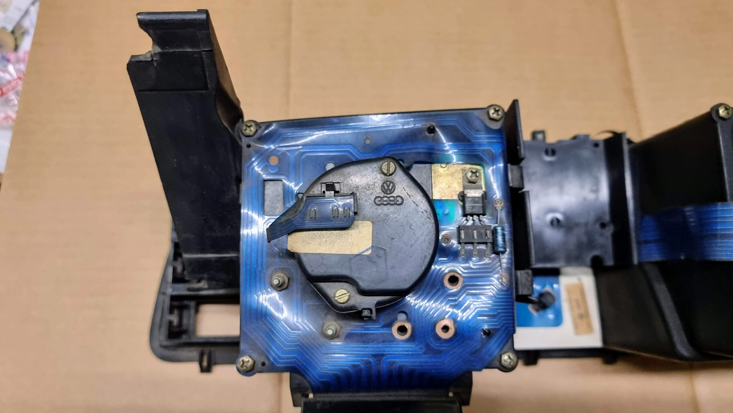 251919033FM Instrument cluster
