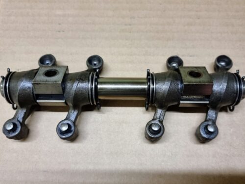 025109400 Rocker shaft, complete