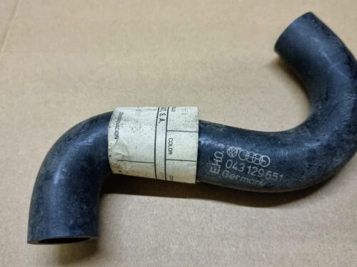 043129651 Connecting hose