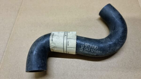043129651 Connecting hose