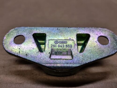 251843668 Catch plate
