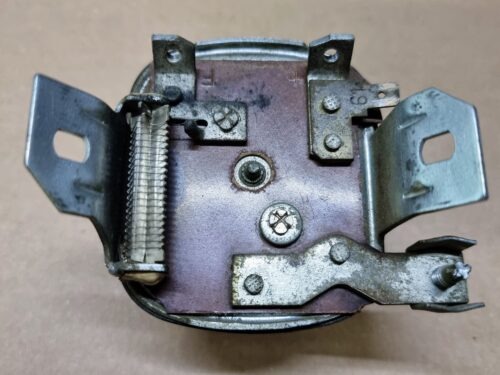 113903801E Voltage regulator 6v