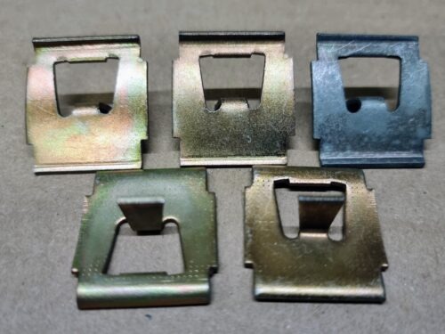 113853559 Retaining clip set