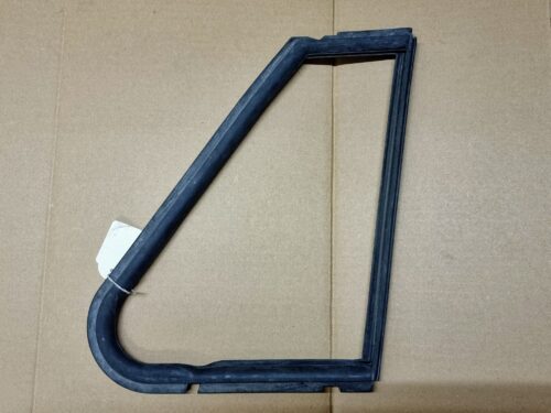 151837625C Weatherstrip, vent wing, left