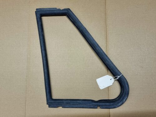 151837625C Weatherstrip, vent wing, left