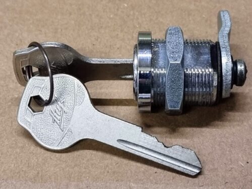 HUF857131 Lock with keys