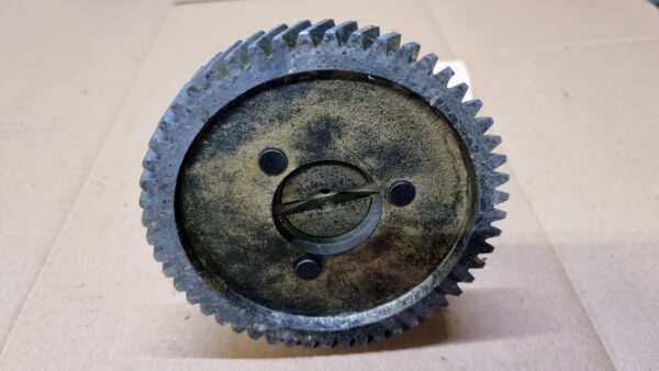 NOS 111109017 Camshaft with timing gear -2