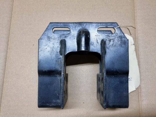 NOS 211199351A Retainer, engine carrier