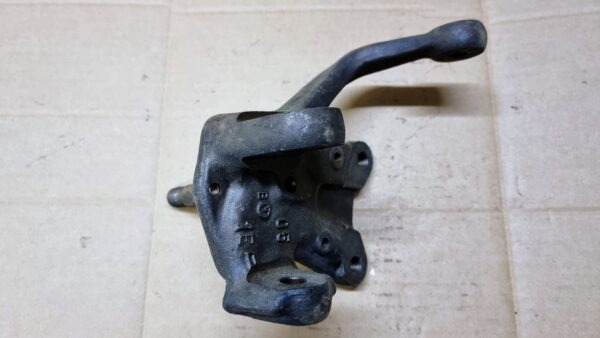 NOS 149405312.1 Steering knuckle, right, disc brake