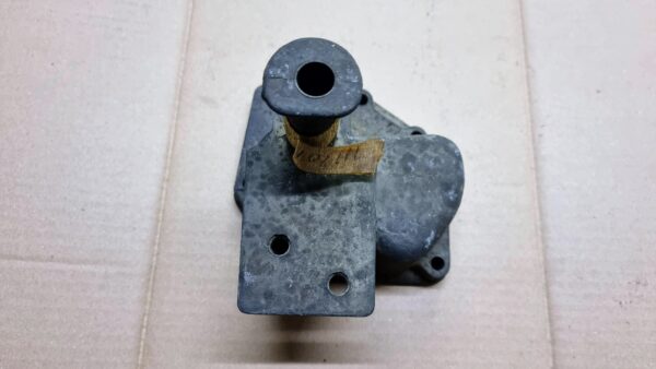 NOS 113301205 Gearshift housing