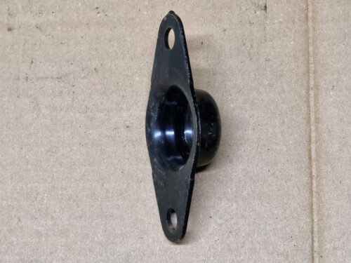 NOS 113501811 Support outer, equalizer spring