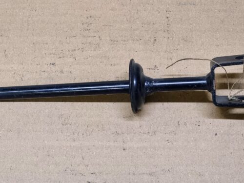NOS 113501820A Operating rod, right