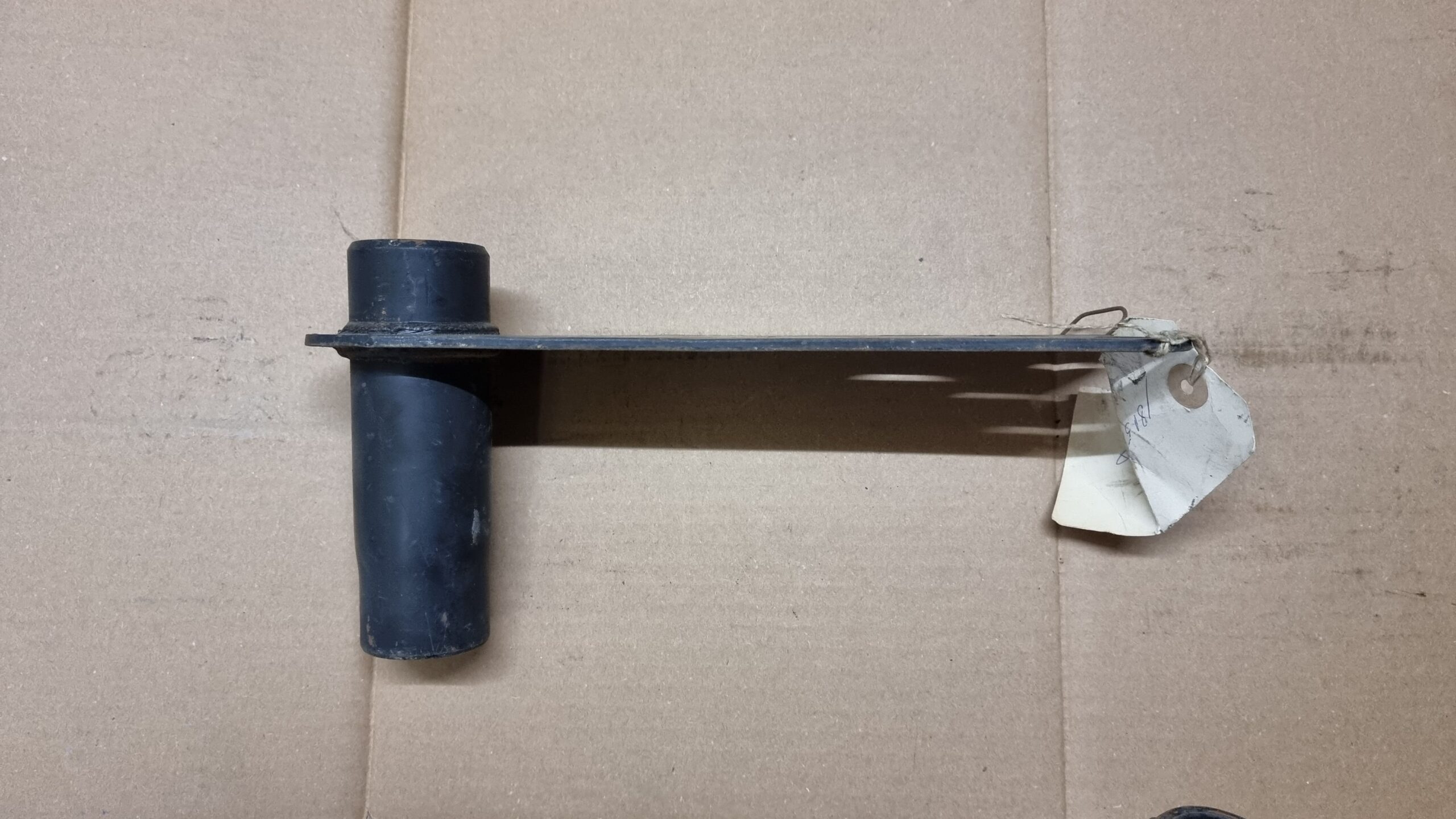 NOS 181511205A Spring plate, left