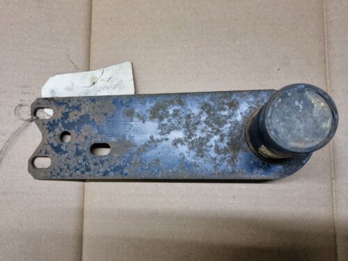 NOS 181511206A Spring plate, right