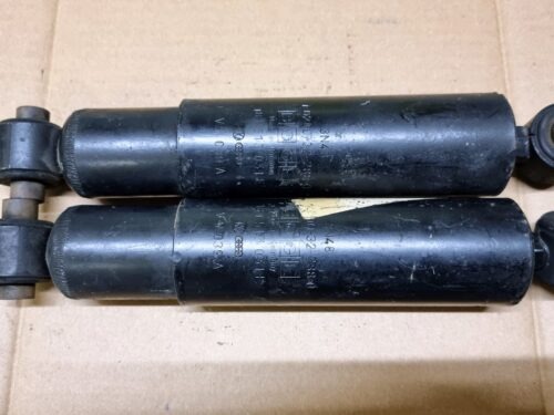 NOS 181513031E Shock absorber, rear, pair
