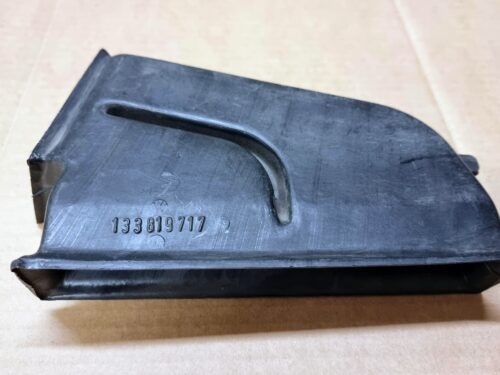 NOS 133819717 Connecting hose