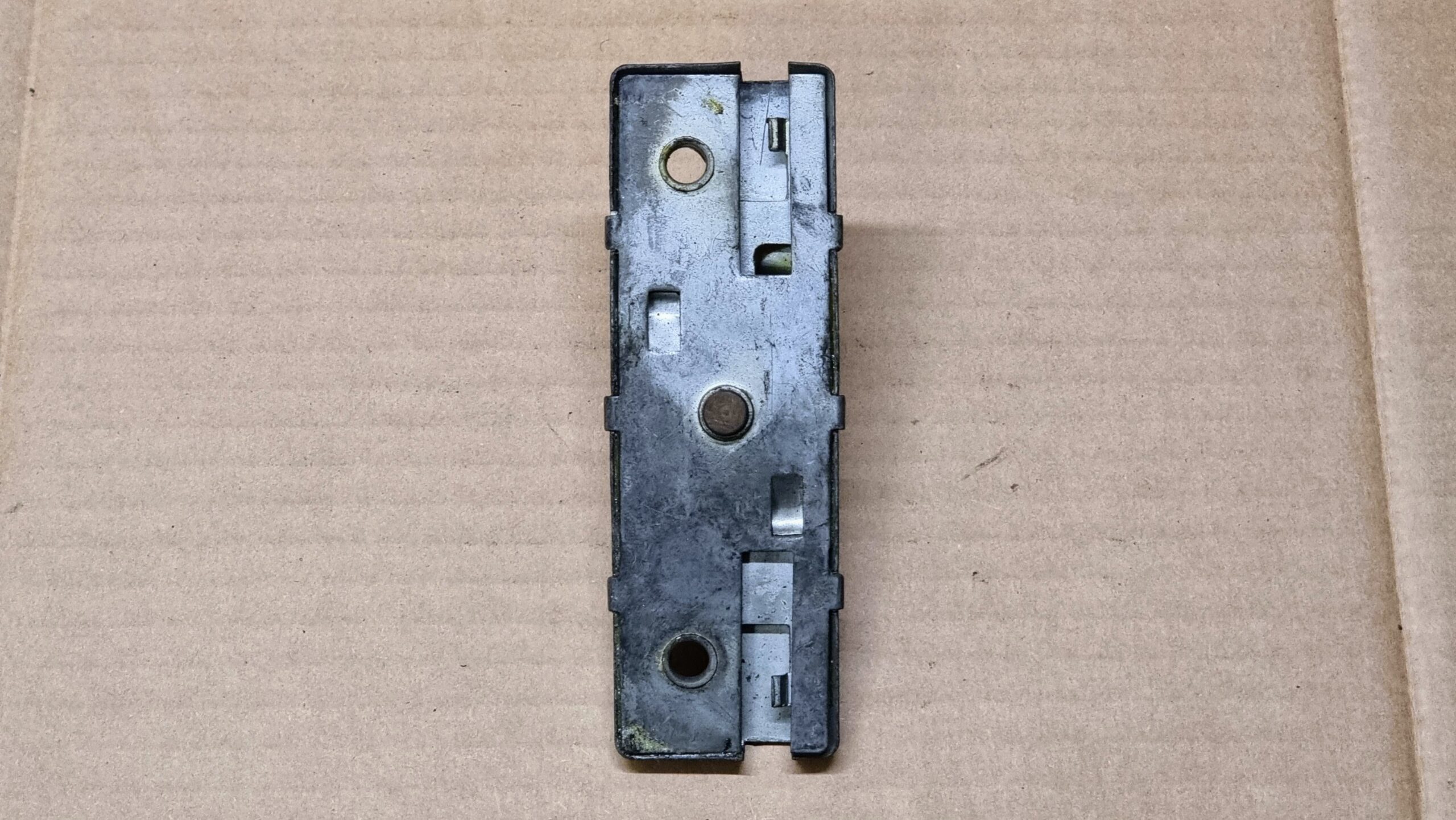 NOS 211841705A Lock, plunger type, door wing