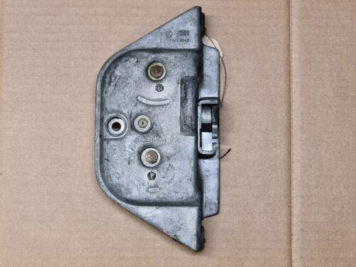 NOS 211843604B Central lock, right