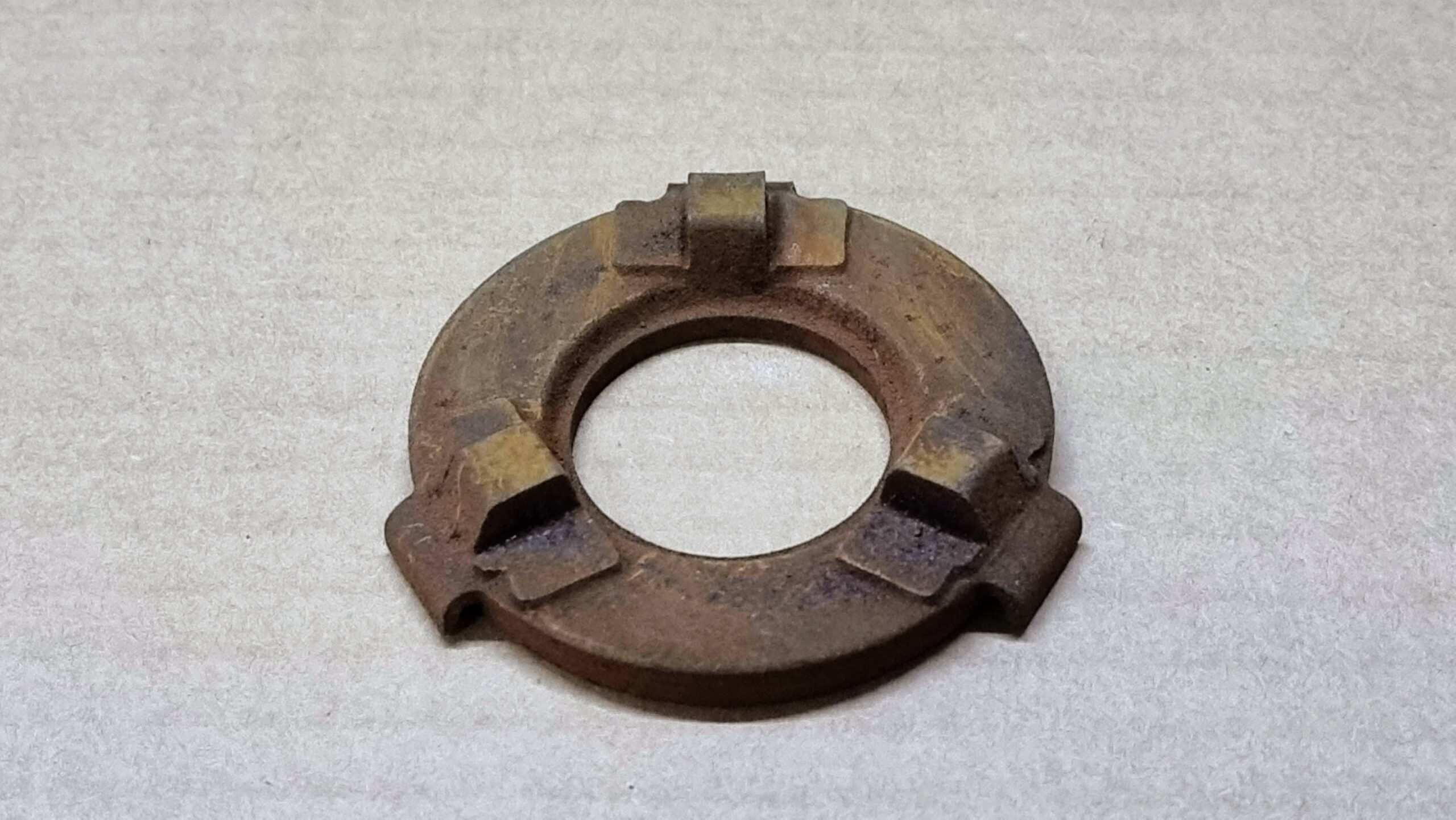 NOS 111141125A Clutch release plate