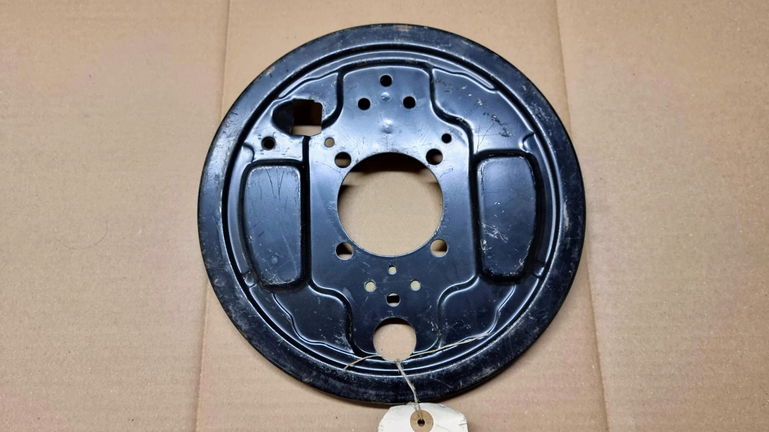 NOS 211609440A Back plate, rear brake, right
