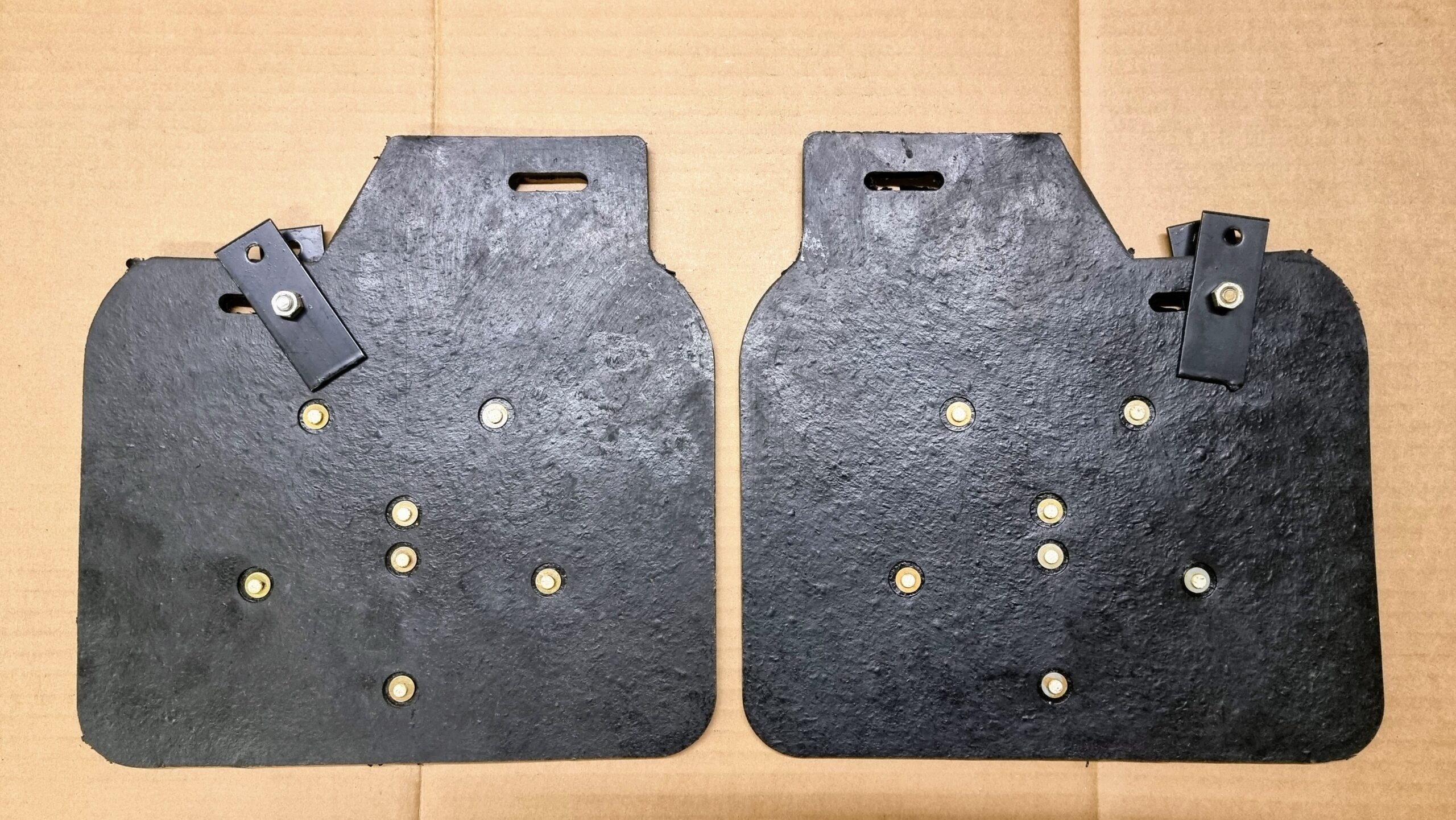 113821805 Mud flaps set | HERITAGE STOCKS - Original Parts