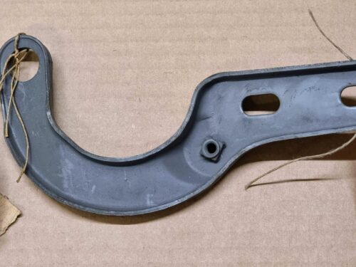 NOS 311823302 Hood hinge, right