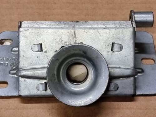 NOS 152823509 Lock on apron