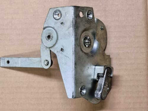NOS 141837016A Door lock, right