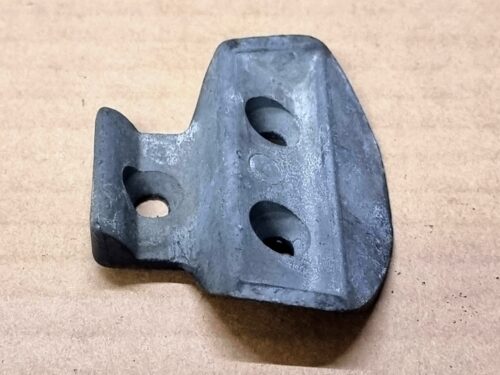 NOS 111837295 Striker plate, door lock