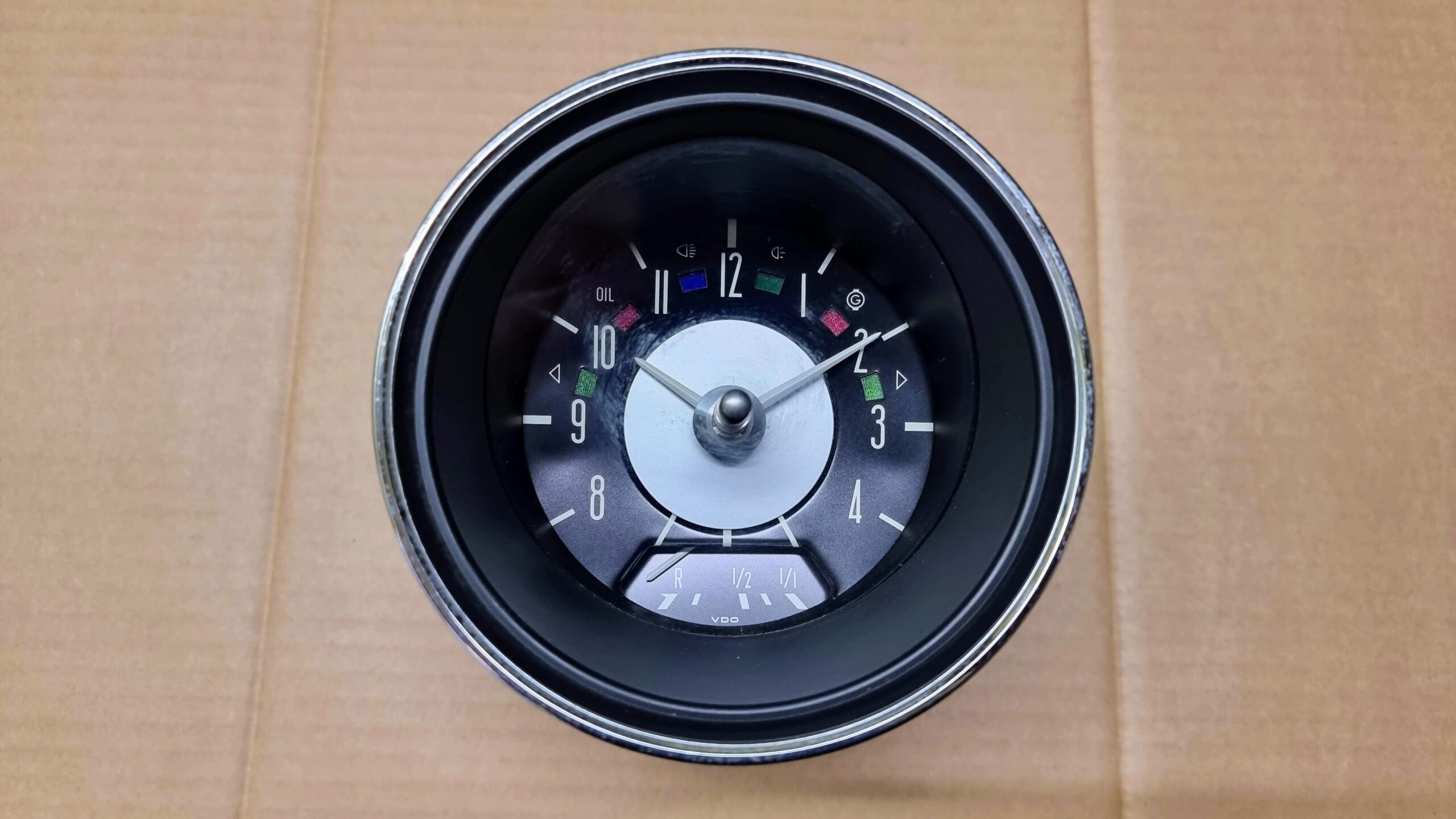 411919203B Clock 12v | HERITAGE STOCKS - Original Parts