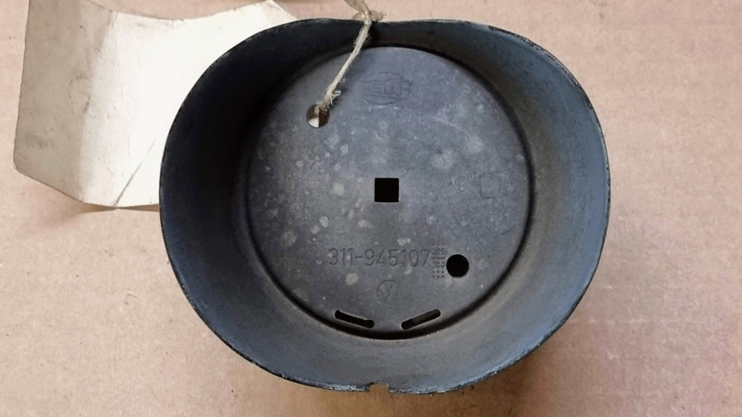 NOS 311945107 Reflector housing, left