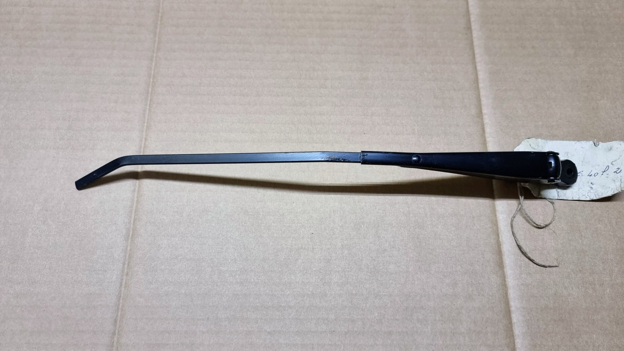 NOS 2119554072 Bracket with windshield wiper arm