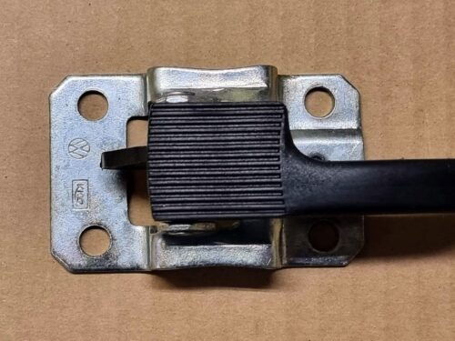 NOS 111837019H Operating lever, door lock, left