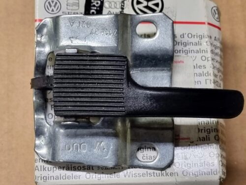 NOS 211837019A Operating lever, door lock, left