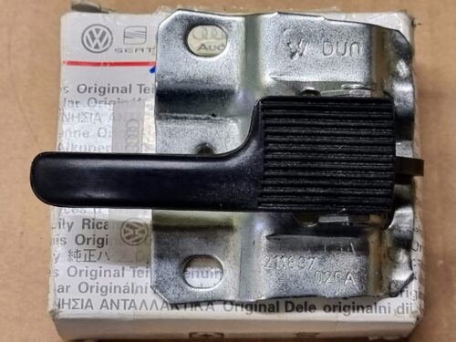 NOS 211837020A Operating lever, door lock, right